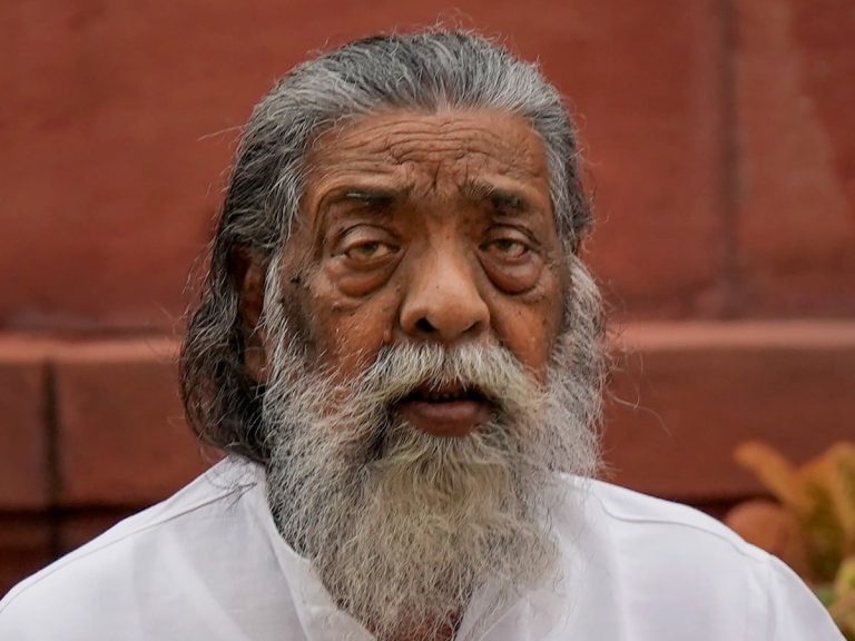 शिबू सोरेन का निधन, झारखंड के पूर्व CM ‘दिशोम गुरु’ ने 81 की उम्र में छोड़ी दुनिया।