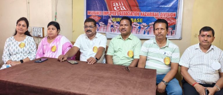 बीमा धारको का विश्वास और एल आई सी की प्रतिबद्धता भारत को मजबूत करेगा — धर्म प्रकाश