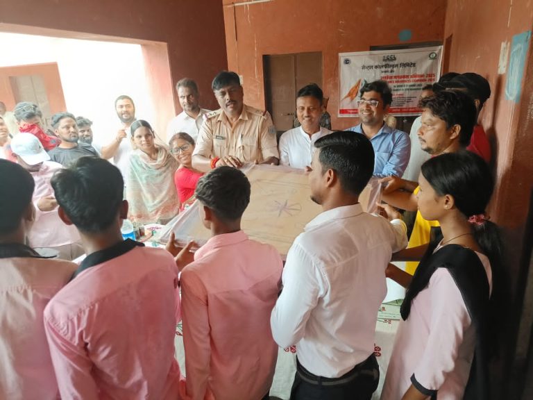 बोकारो पुलिस द्वारा कम्युनिटी पुलिसिंग अभियान, बच्चों को दी गई जागरूकता की सीख