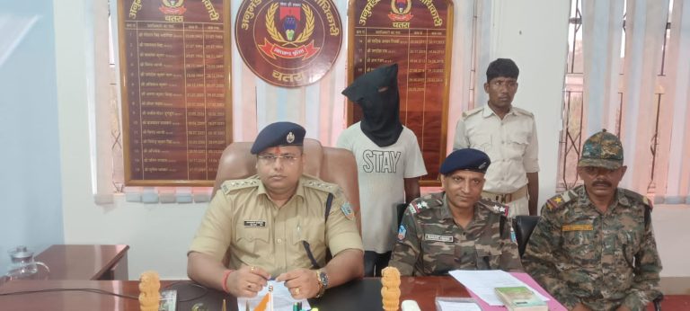 बाइक चोर गिरोह के खिलाफ हंटरगंज पुलिस की बड़ी कार्रवाई, दो चोरी की मोटरसाइकिल बरामद।