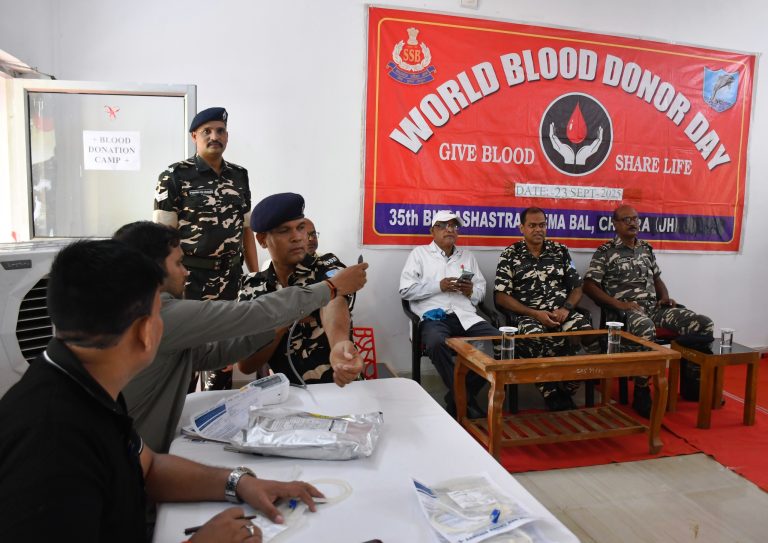 35वीं वाहिनी सशस्त्र सीमा बल ने “स्वस्थ नारी सशक्त परिवार अभियान” के तहत आयोजित किया रक्तदान शिविर
