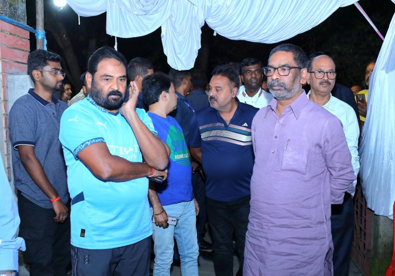 झामुमो नेता विनोद कुमार पांडेय की माताजी जलेश्वरी देवी का निधन पर मुख्यमंत्री हेमंत सोरेन ने दी श्रद्धांजलि