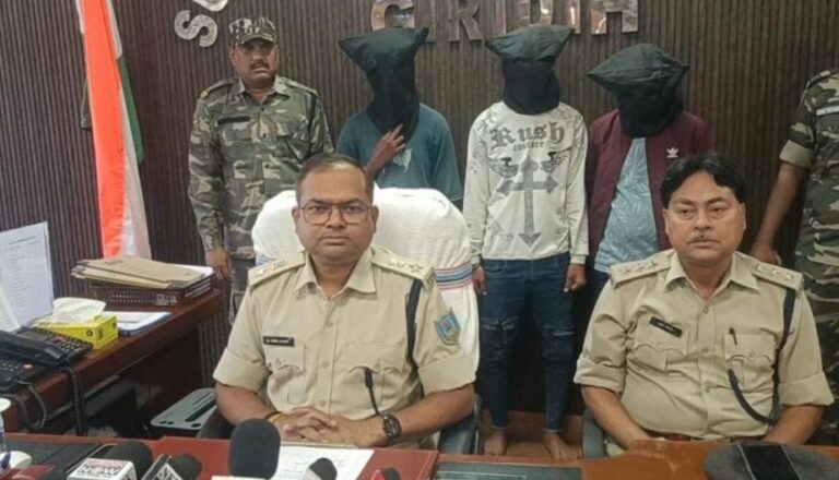 गिरिडीह पुलिस ने साइबर ठगी गिरोह का किया भंडाफोड़, तीन अपराधी गिरफ्तार
