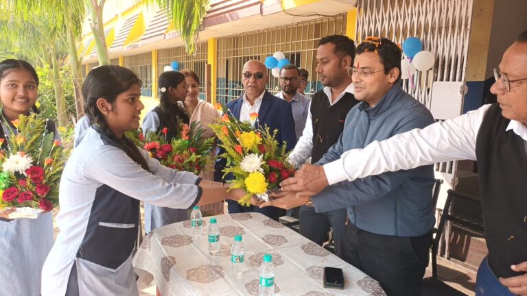 किरण पब्लिक स्कूल गिरिडीह में बिरसा मुंडा फुटबॉल अकादमी का हुआ भव्य रूप से उद्घाटन 