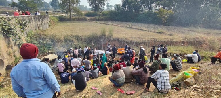 डीवीसी सीएसआर कर्मी के लिए शोकसभा एवं श्रद्धांजलि