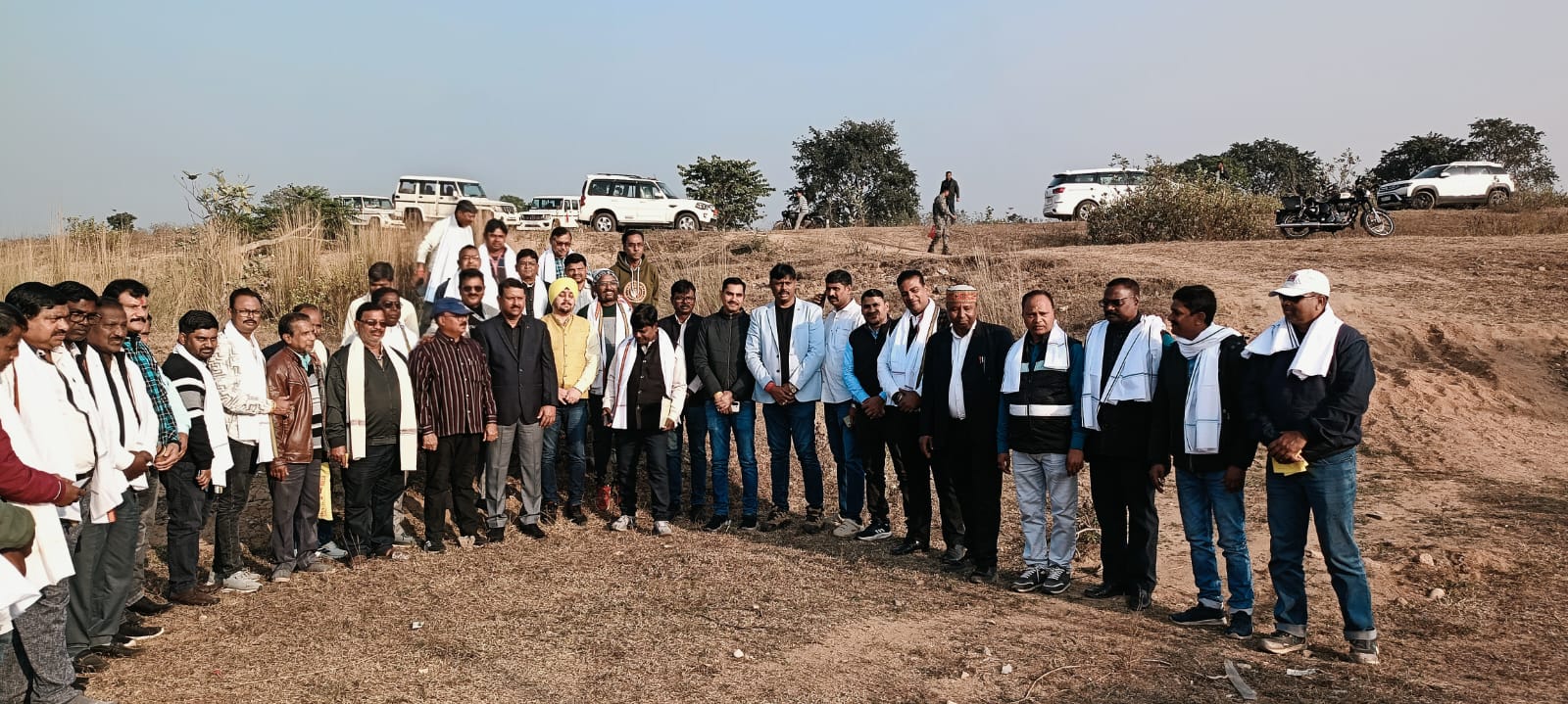 ऑल इंडिया स्माल मीडियम जर्नालिस्ट वेलफेयर एसोसीएशन जिला कमेटी का मिलन समारोह तेनुघाट में संपन्न।