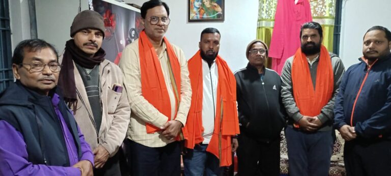 कन्हैया सिंह यादव ने अपने आवास पर नव-निर्वाचित भाजपा मंडल अध्यक्ष अजय पासवान का स्वागत किया