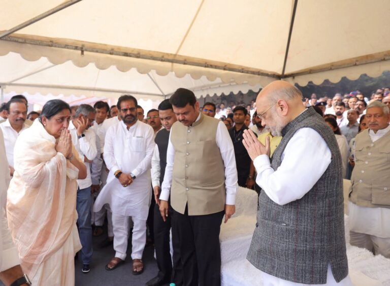 अजित पवार के बाद अब पत्नी सुनेत्रा को मिलेगी डिप्टी CM की कुर्सी? राष्ट्रवादी के बड़े नेता ने की मांग