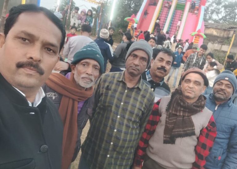 हर वर्ष की तरह इस वर्ष भी गिरिडीह शहर के गद्दी मोहल्ला स्थित मद्रासी पाइल्स क्लीनिक द्वारा नए साल के पहले दिन गरीब तथा जरूरतमंदों के बीच