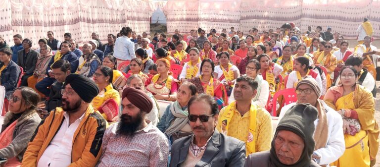 सोमवार को पतंजलि के *संस्थान एवं संगठन स्थापना दिवस समारोह* श्री गुरु नानक विद्यालय गिरिडीह में मनाया गया। इस मौके पर बताया गया कि