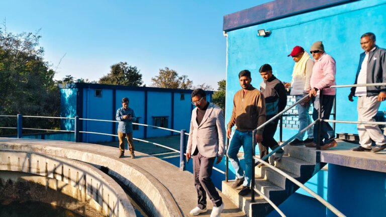 विधायक ने जलापूर्ति योजना का किया औचक निरीक्षण, खामियां मिलने पर अधिकारियों को लगाई फटकार