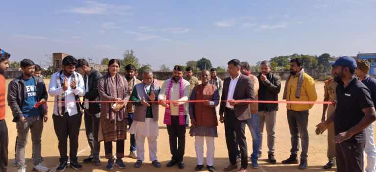 आज अखिल भारतीय विद्यार्थी परिषद् गिरिडीह के द्वारा स्वामी विवेकानंद जी के जयंती के उपलक्ष्य में गिरिडीह महाविद्यालय मैदान भव्य तीन दिवसीय