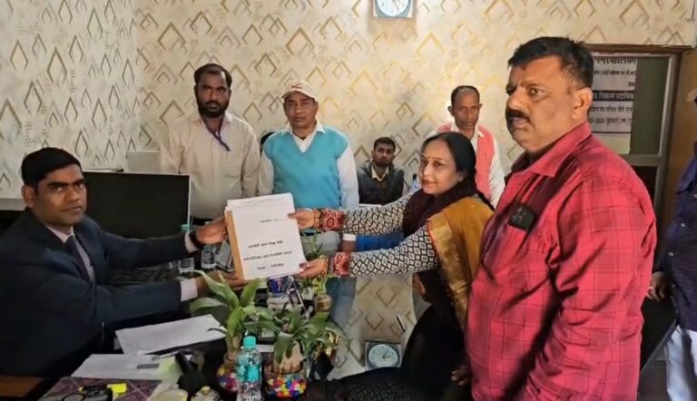 गिरिडीह नगर निगम के वार्ड संख्या 01 से 09 में सिर्फ एक नामांकन हुआ दाखिल, बाकी नगर निकायों में नाम निर्देशन शून्य रहा…