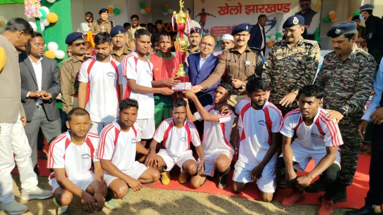 पुलिस–पब्लिक मैत्री सद्भावना फुटबॉल प्रतियोगिता का भव्य समापन।