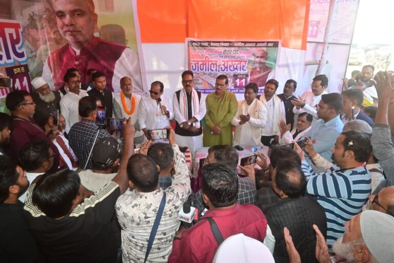 चास नगर निगम चुनाव: मेयर पद के उम्मीदवार जमील अख्तर के समर्थन में कांग्रेस का जनसंपर्क अभियान तेज