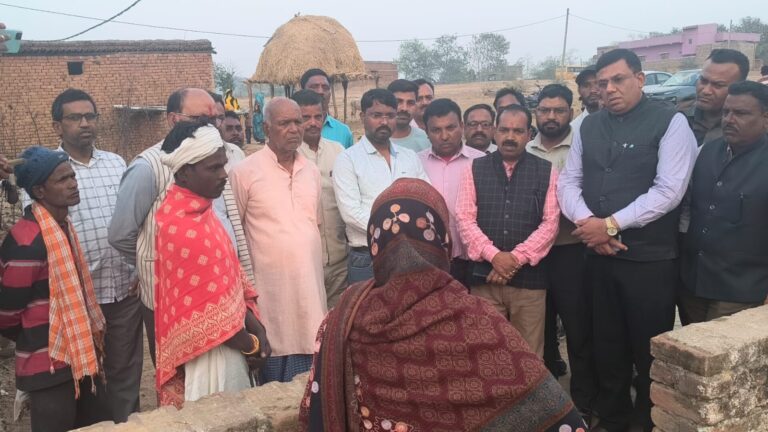 करिश्मा के रहस्यमई मौत से दुखित परिवारजनों से मिलने विधायक पहुंचे सिसई