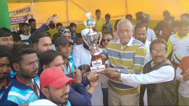गिरिडीह में तेलोडीह क्रिकेट प्रीमियर लीग का हुआ भव्य समापन, मरियम एकेडमी ने ट्रॉफी पर जमाया अपना कब्ज़ा।