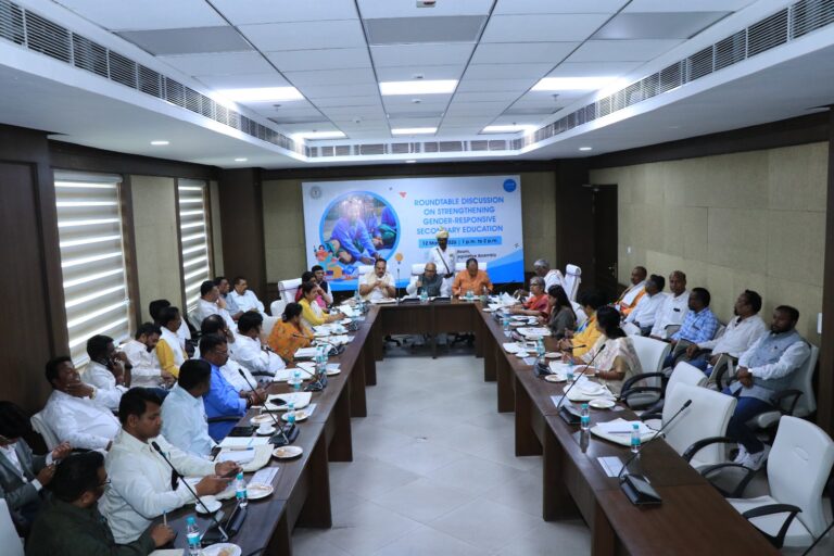 झारखंड में बालिका शिक्षा को मजबूत करने पर विधायकों के साथ राउंडटेबल चर्चा