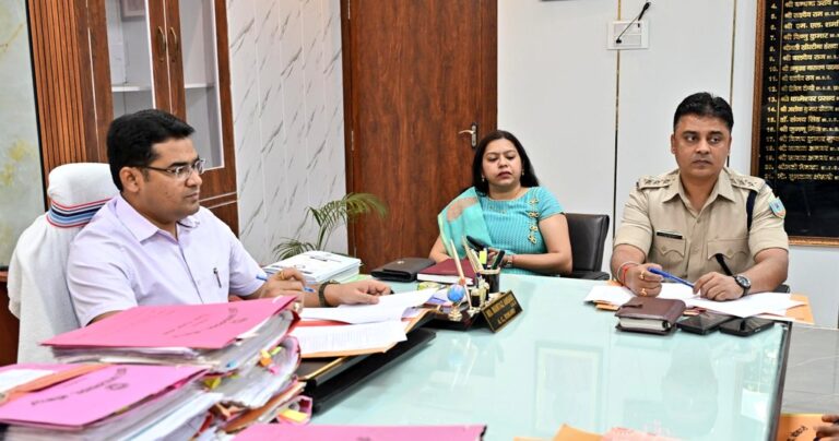 ड्रग स्पलाई चैन को तोड़ने के लिए उठाएं सभी जरूरी कदमः अपर समाहर्ता