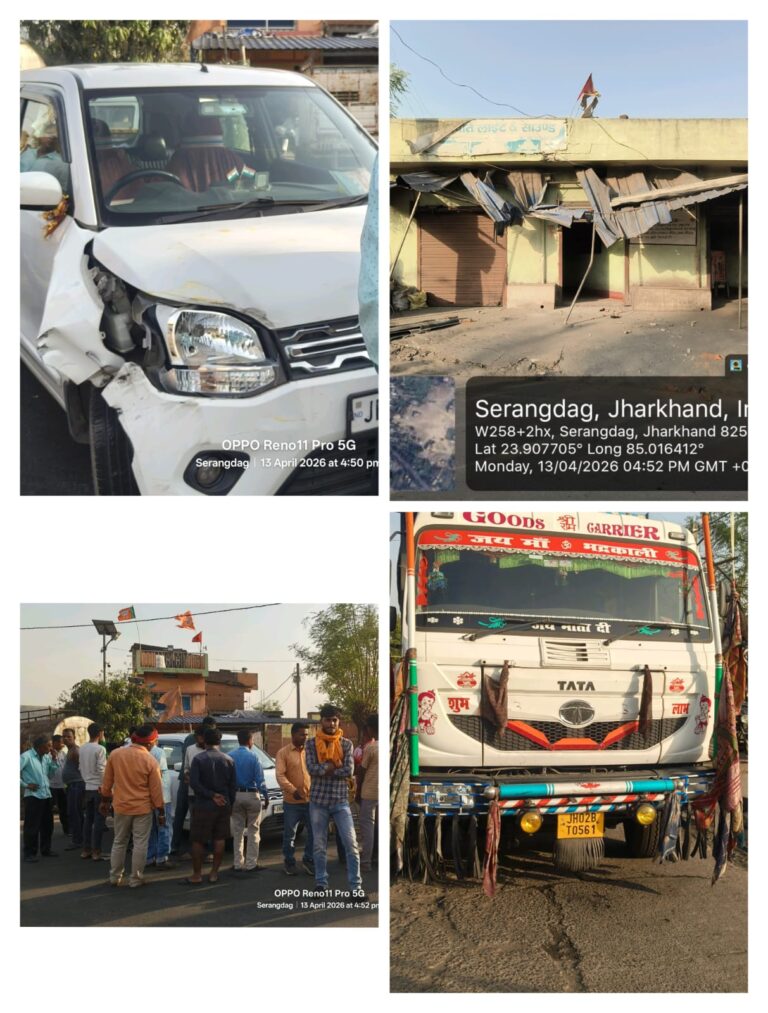 चट्टीबरियातु एनटीपीसी कोल वाहन का आतंक जारी, कार को रौंदते हुवे घर में घुसा।