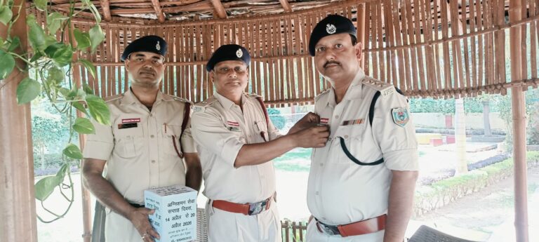 बेरमो: तेनुघाट में ‘अग्नि सेवा सप्ताह’ का आगाज, शहीद अग्निशमन कर्मियों को दी गई श्रद्धांजलि