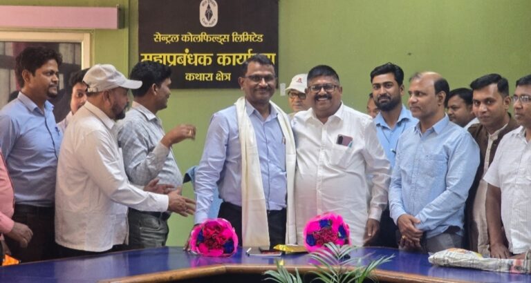 झामुमो नेता मुमताज़ आलम ने सीसीएल कथारा जीएम से की मुलाकात, सुरक्षा और स्वास्थ्य सुविधाओं पर दिया जोर