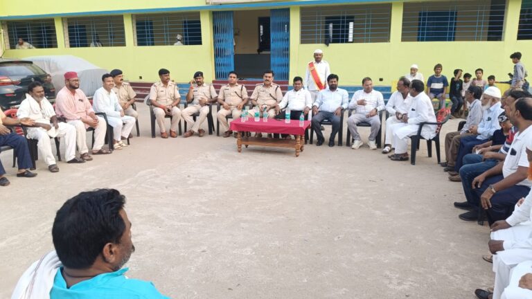 बकरीद को लेकर बेरमो प्रशासन अलर्ट, विभिन्न क्षेत्रों में निकाला गया फ्लैग मार्च