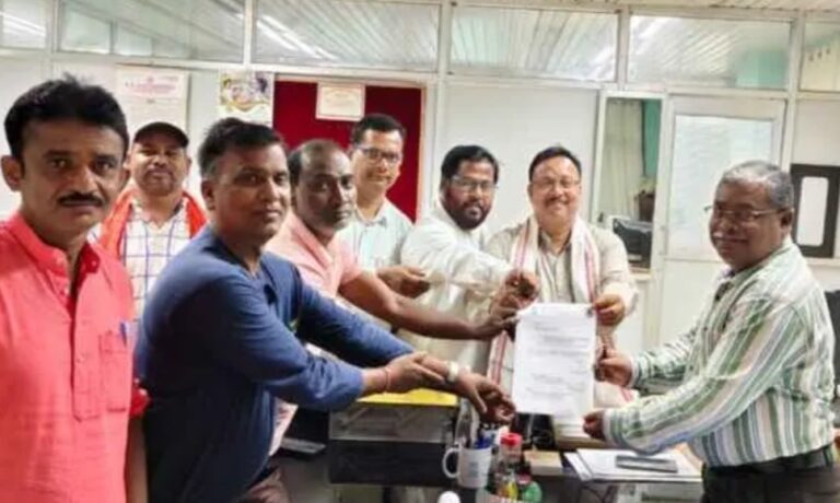 डीवीसी प्रबंधन से वार्ता सफल, विस्थापितों ने 2 जून का चक्का जाम स्थगित किया; 10 दिन में गेट पास और पैनल सूची का मिला आश्वासन