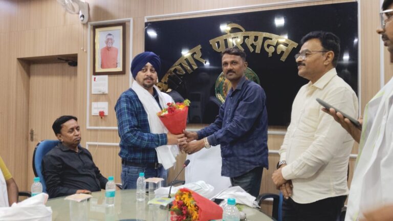 देवघर प्रेस क्लब भवन के लिए ऑल इंडिया जर्नलिस्ट एसोसिएशन ने छेड़ा आंदोलन, प्रीतम भाटिया बोले-एकजुटता से ही मिलेगा हक