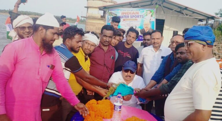 राज्यसभा सांसद डॉक्टर सरफराज अहमद ने खंडोली पर्यटक स्थल में नयी नौका का किया उद्घाटन।