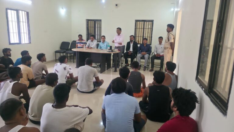 तेनुघाट उपकारा में जेल अदालत, कानूनी जागरूकता एवं स्वास्थ्य जांच शिविर आयोजित