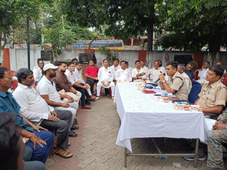 बेरमो कोयलांचल मे मुहर्रम सौहार्दपूर्ण मनाने को लेकर बेरमो थाना में शांति समिति की बैठक संपन्न। 