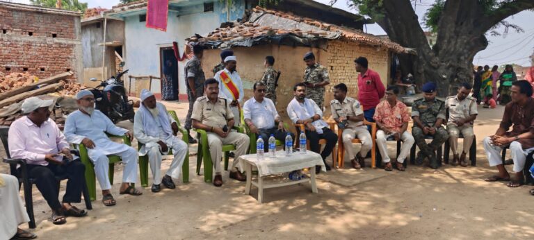 मुहर्रम को लेकर प्रशासन अलर्ट, संवेदनशील अखाड़ों में शांति समिति की बैठक आयोजित