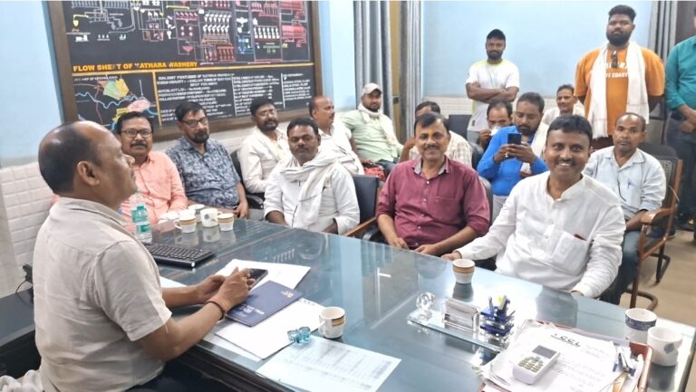 कथारा वाशरी में ठेकेदारों की हुंकार: भुगतान तक बंद रहेगा काम, नई वाशरी बढ़ाएगी बेरोजगारी – इसराफिल अंसारी