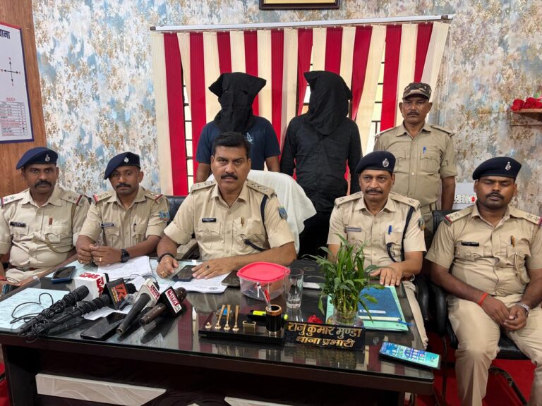 पेटरवार पुलिस ने लूटकांड का किया खुलासा, दो आरोपी गिरफ्तार, ₹23 हजार व बाइक बरामद