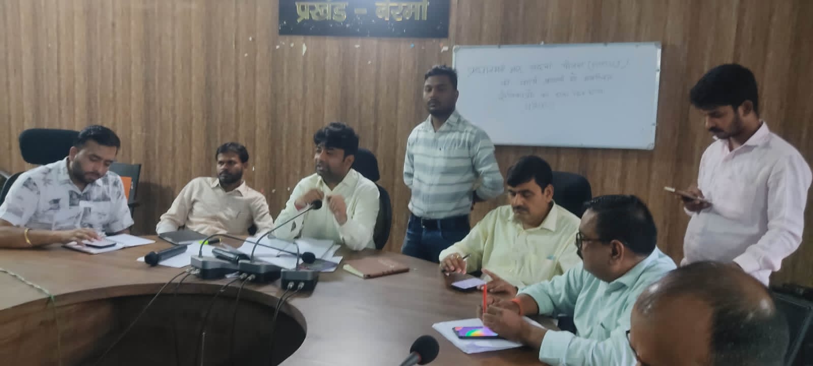 मतदाता सूची विशेष गहन पुनरीक्षण कार्यों की रफ्तार बढ़ाने का निर्देश, लापरवाही पर कसेगा शिकंजा।