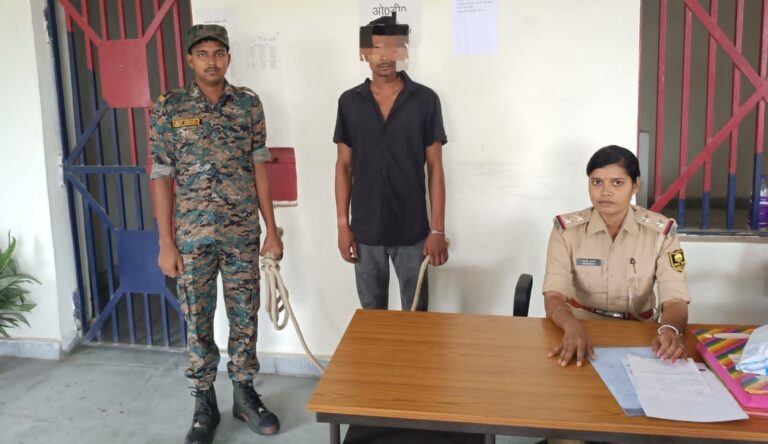 महुअरी गांव से एससी-एसटी एक्ट का नामजद आरोपी गिरफ्तार, पुलिस को मिली सफलता