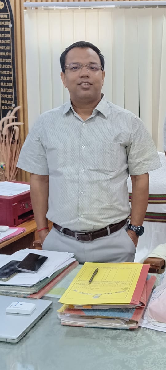 जिला शिक्षा पदाधिकारी दयाशंकर सिंह का नवीनगर में होगा भव्य अभिनंदन समारोह