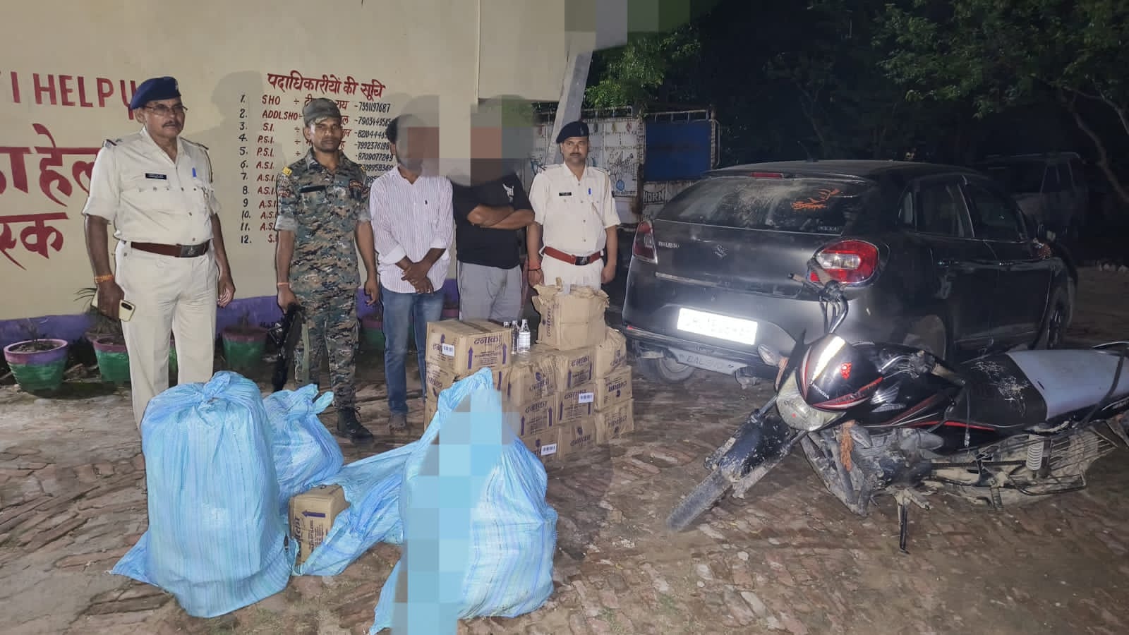 माली थाना पुलिस की कार्रवाई, झारखंड के दो शराब तस्कर गिरफ्तार, ब्लेनो कार जब्त
