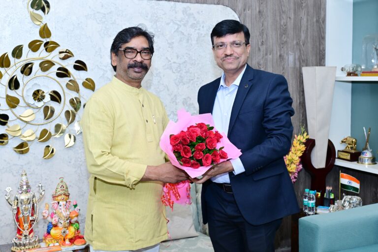 मुख्यमंत्री हेमंत सोरेन से मिले SAIL सीएमडी डॉ. अशोक कुमार पांडा, बोकारो स्टील प्लांट और खनन गतिविधियों पर चर्चा