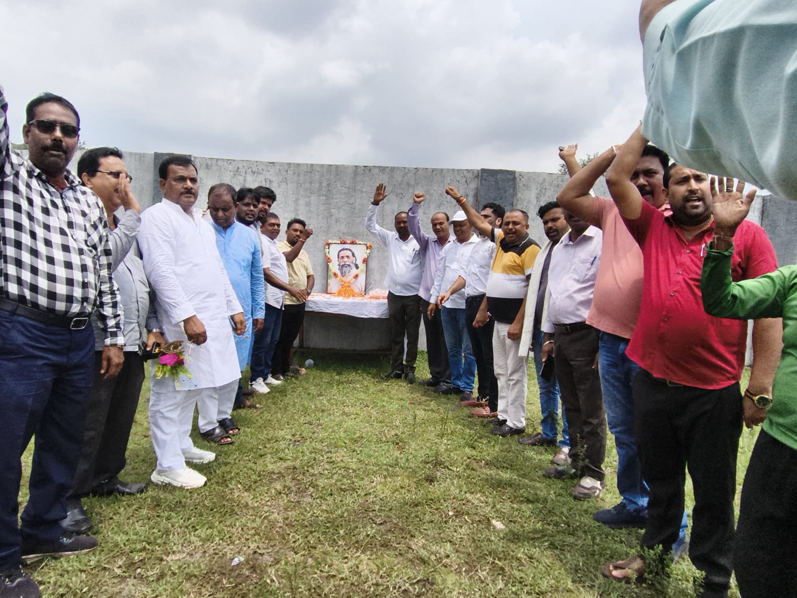 दिशोम गुरु शिबू सोरेन की पुण्यतिथि पर श्रद्धांजलि सभा आयोजित, कांग्रेसजनों ने दी भावभीनी श्रद्धांजलि