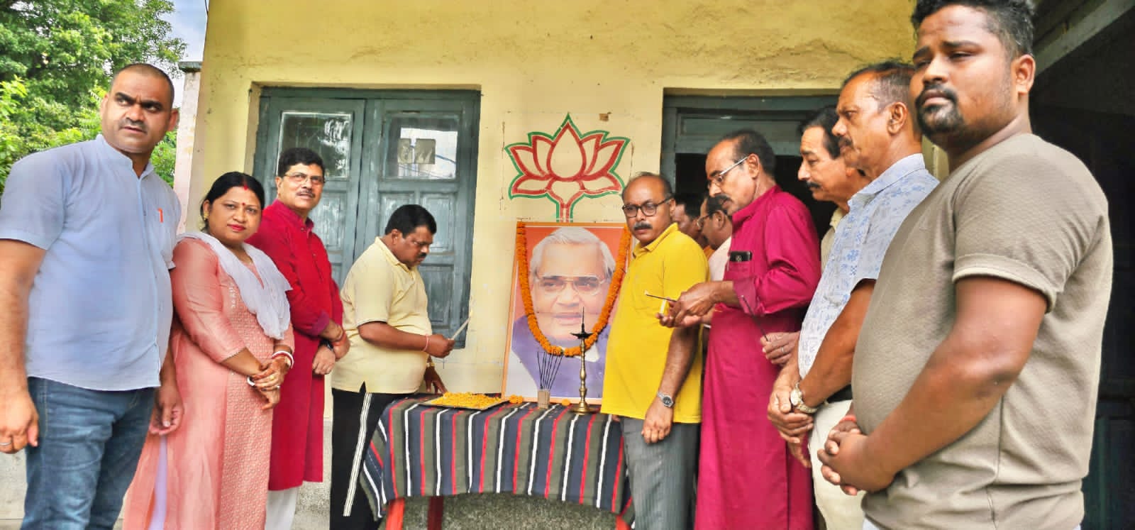 अटल जी की पुण्यतिथि पर भाजपा बोकारो थर्मल कार्यालय में श्रद्धांजलि सभा