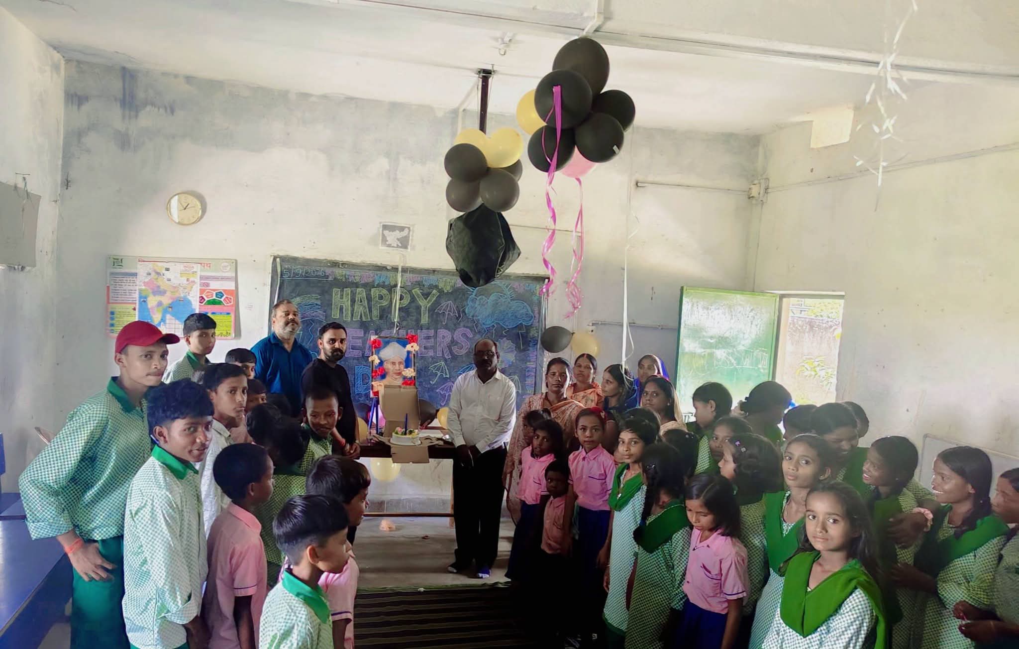 शिक्षक दिवस पर बांध और महलीबांध के विद्यालयों में उत्कृष्ट शिक्षकों का हुआ सम्मान