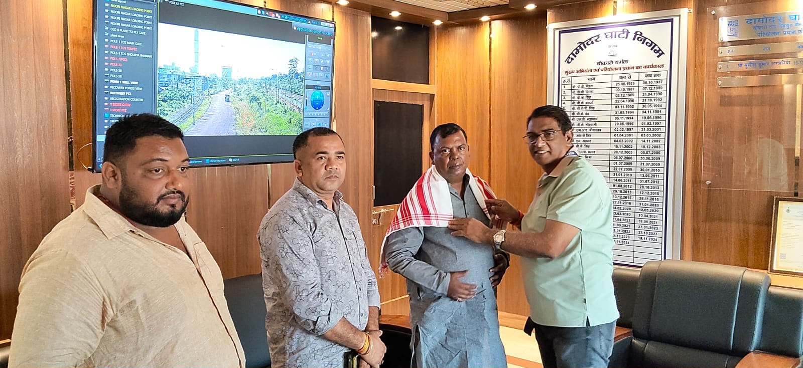 सांसद चंद्र प्रकाश चौधरी ने किया बोकारो थर्मल पावर स्टेशन का दौरा, विकास कार्यों पर हुई चर्चा।